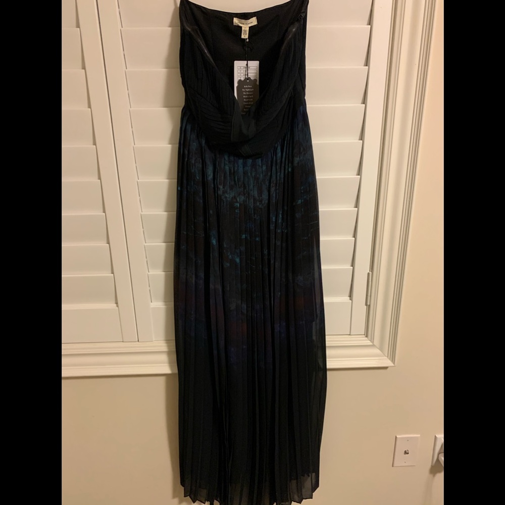 Strapless dress